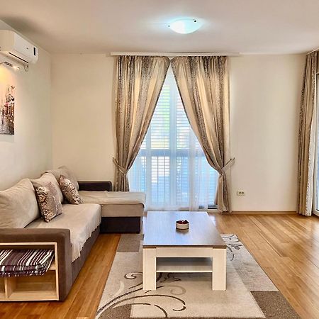 Apartments Nirgilija Tivat Bagian luar foto