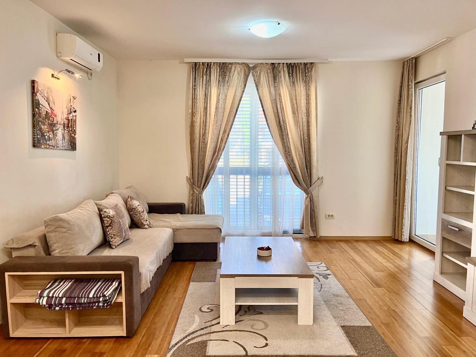 Apartments Nirgilija Tivat Bagian luar foto